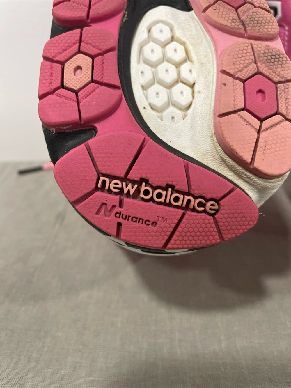 Rare vintage New Balance 860 RunDisney 2014 Minnie women’s sneakers 9.5 - Picture 3 of 8